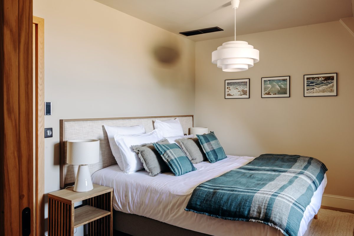 Suite 2 of the Holisty villa, on the first floor, king-size bed